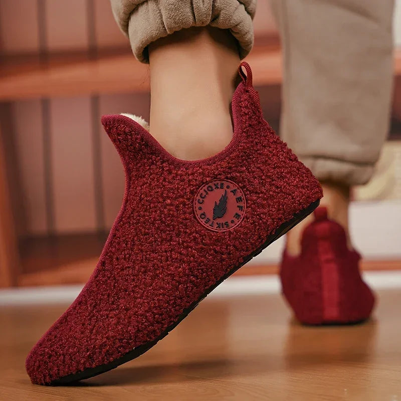 Mens Wintertime Indoor Plushlined Lightweight Slippers