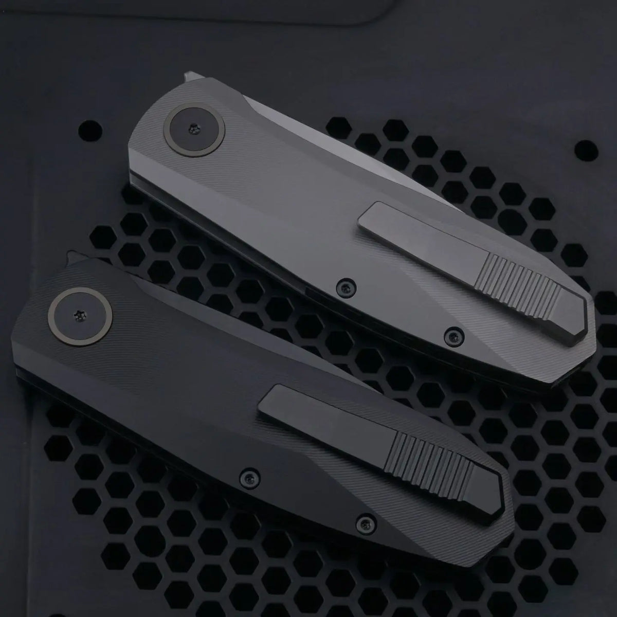 Venom Faintgleam M390 Folding Stainless Pocketknife