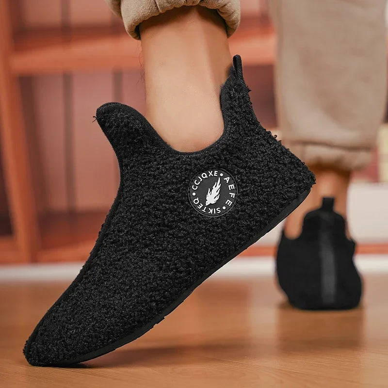 Mens Wintertime Indoor Plushlined Lightweight Slippers