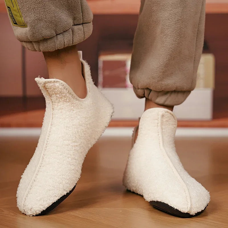 Mens Wintertime Indoor Plushlined Lightweight Slippers