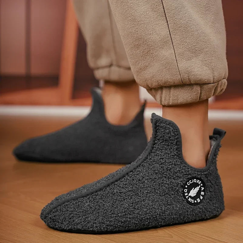 Mens Wintertime Indoor Plushlined Lightweight Slippers