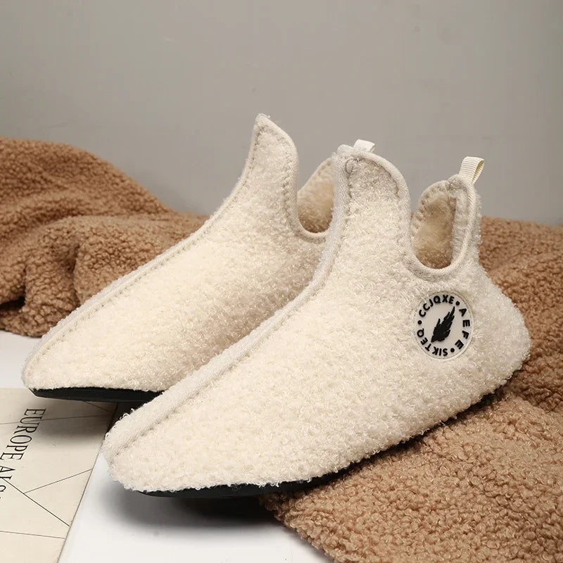 Mens Wintertime Indoor Plushlined Lightweight Slippers