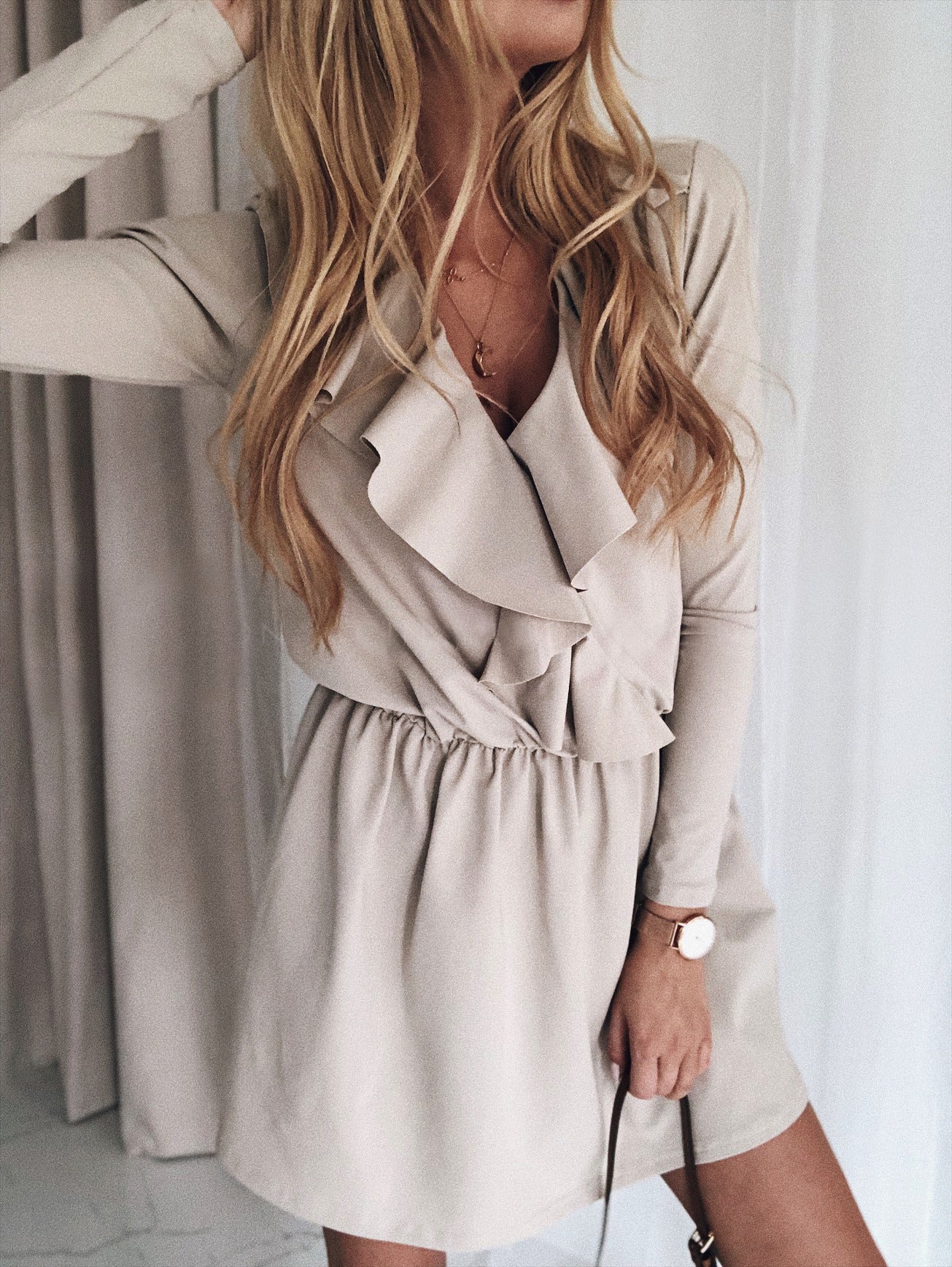 Chic Ruffled Long-sleeved Allure Dress