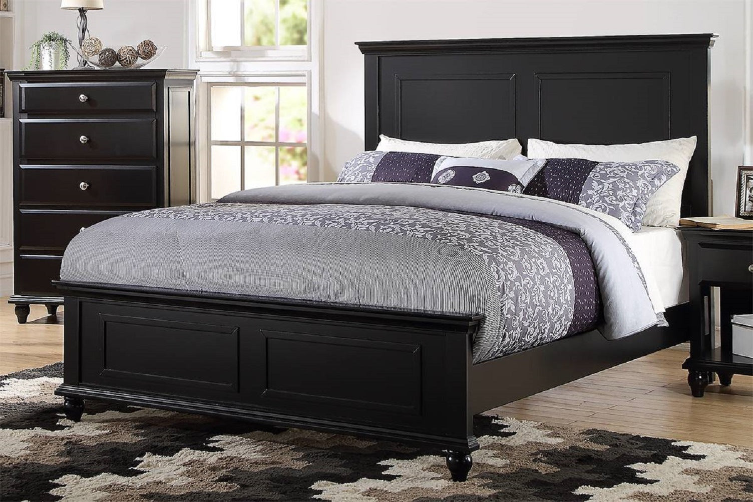 Elegant Queen Platform Bed