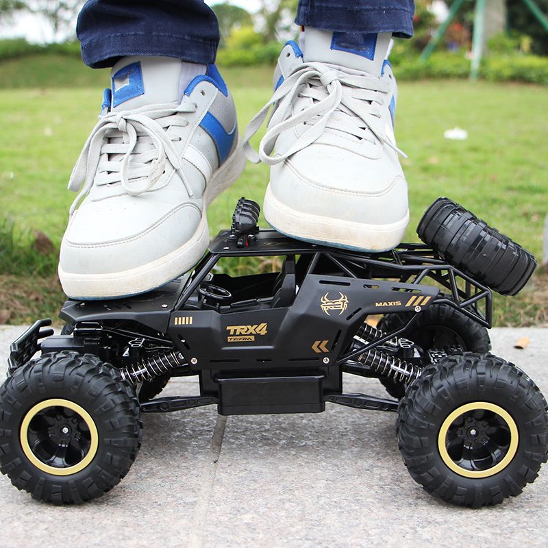 Ultimate 1:12 Scale 4WD Remote Control Monster Truck - Thrilling Off-Road Adventure for Kids!