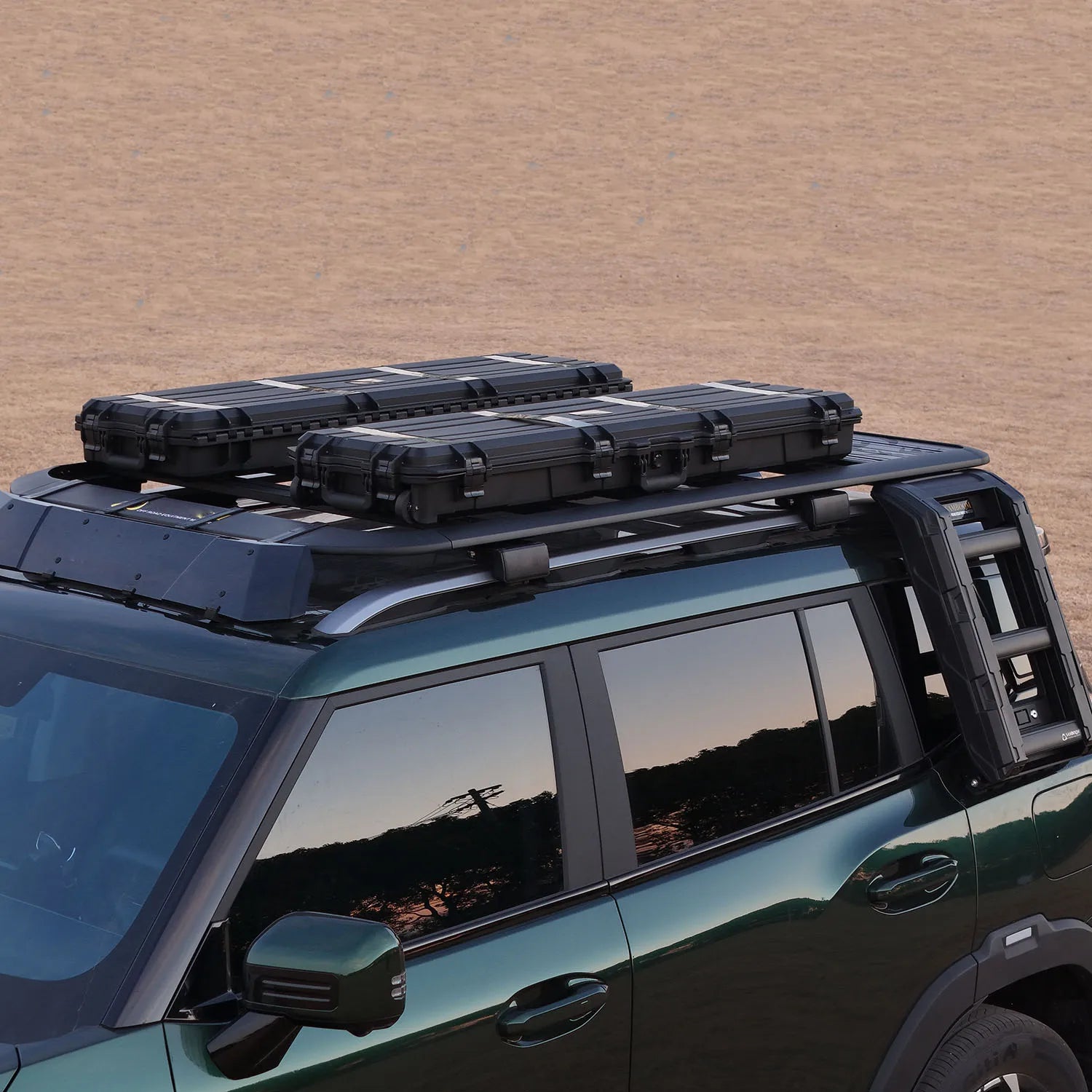 Lockable 48L Overland Rooftop Cargo Carrier System