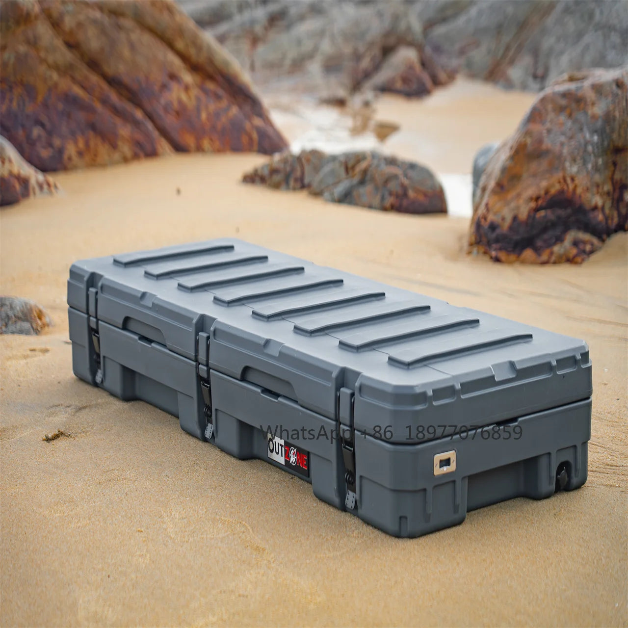Outdoor Polyethylene Overland Weatherproof Tool Box 83L